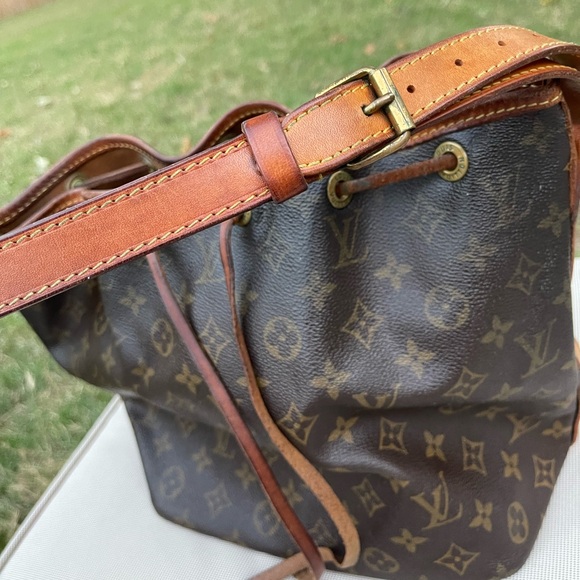 Louis Vuitton Vintage Noe Bag - Picture 6 of 14